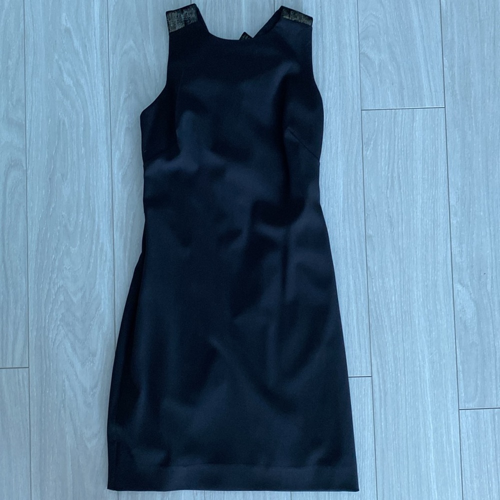 Badgley Mischka Back Bow Detail Sheath Dress